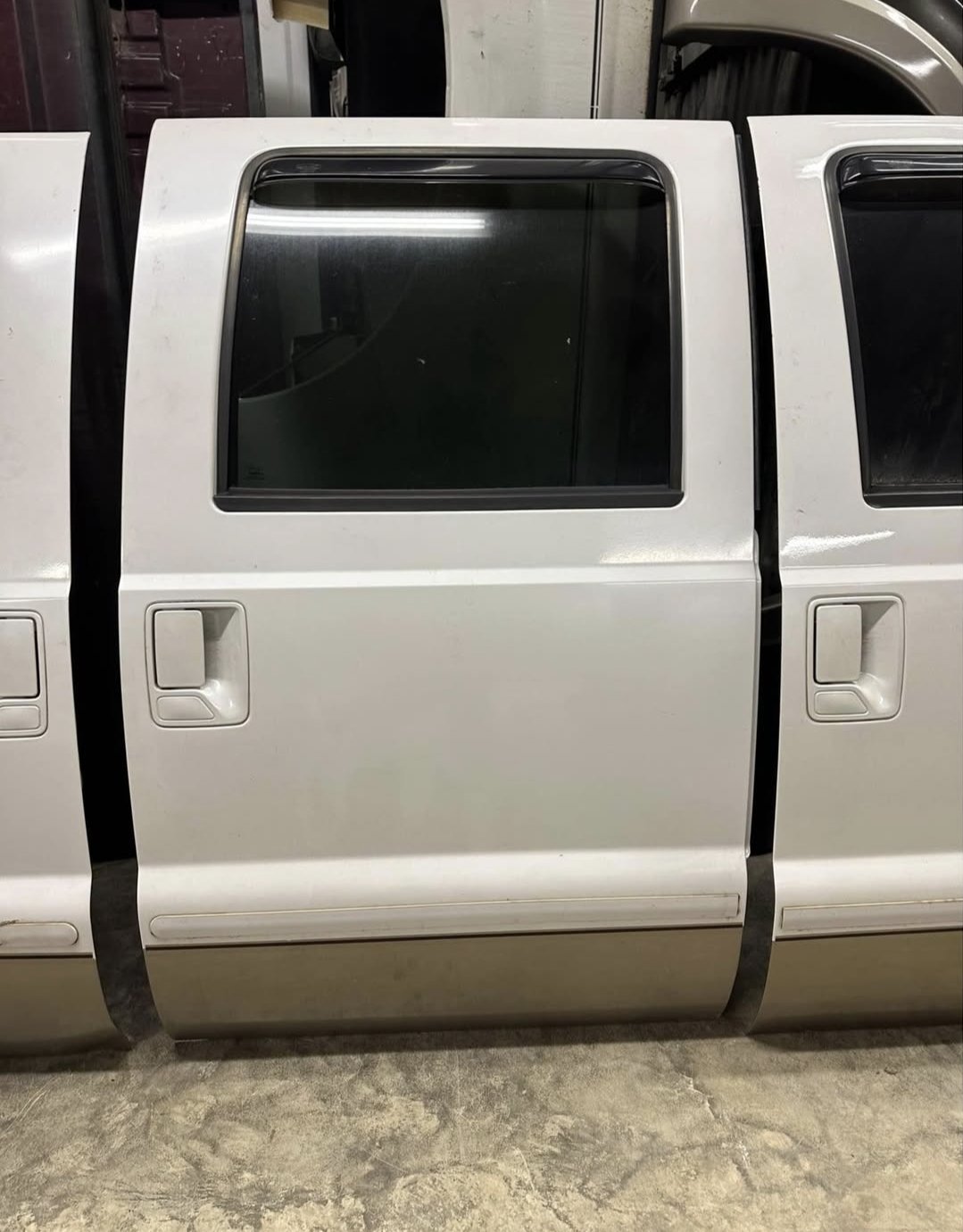 2011–2016 Super Duty F-250 F-350 crew cab door set - Image 4