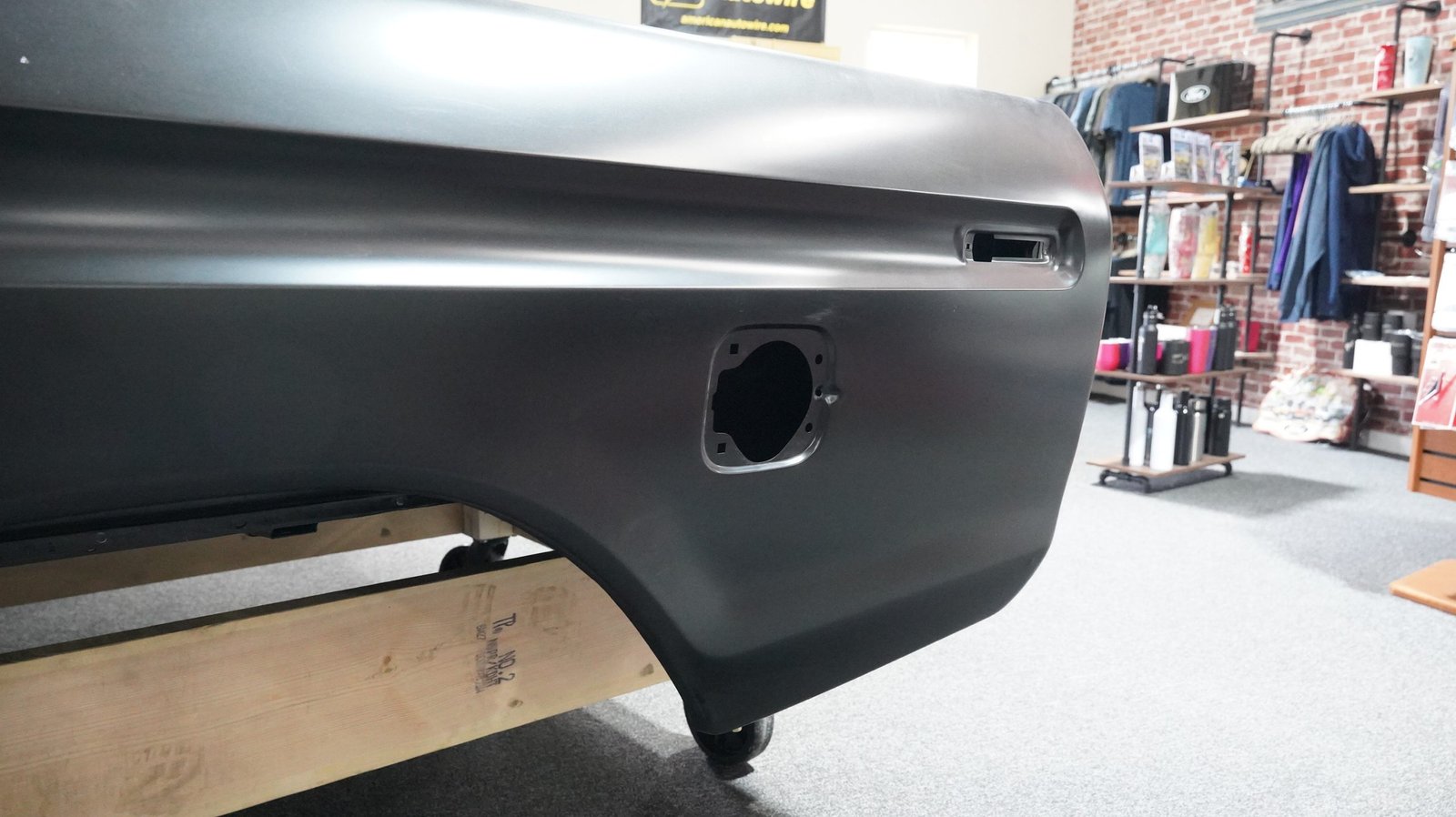 1977-1979 Ford F-Series Long Bed Assembly with OEM Tooling Tailgate - New - Image 7