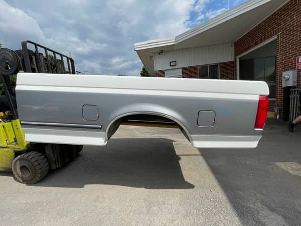 1992–1997 Ford F-150/F-250/F-350 OBS 8-Foot Long Bed - Rust-Free OEM Two-Tone