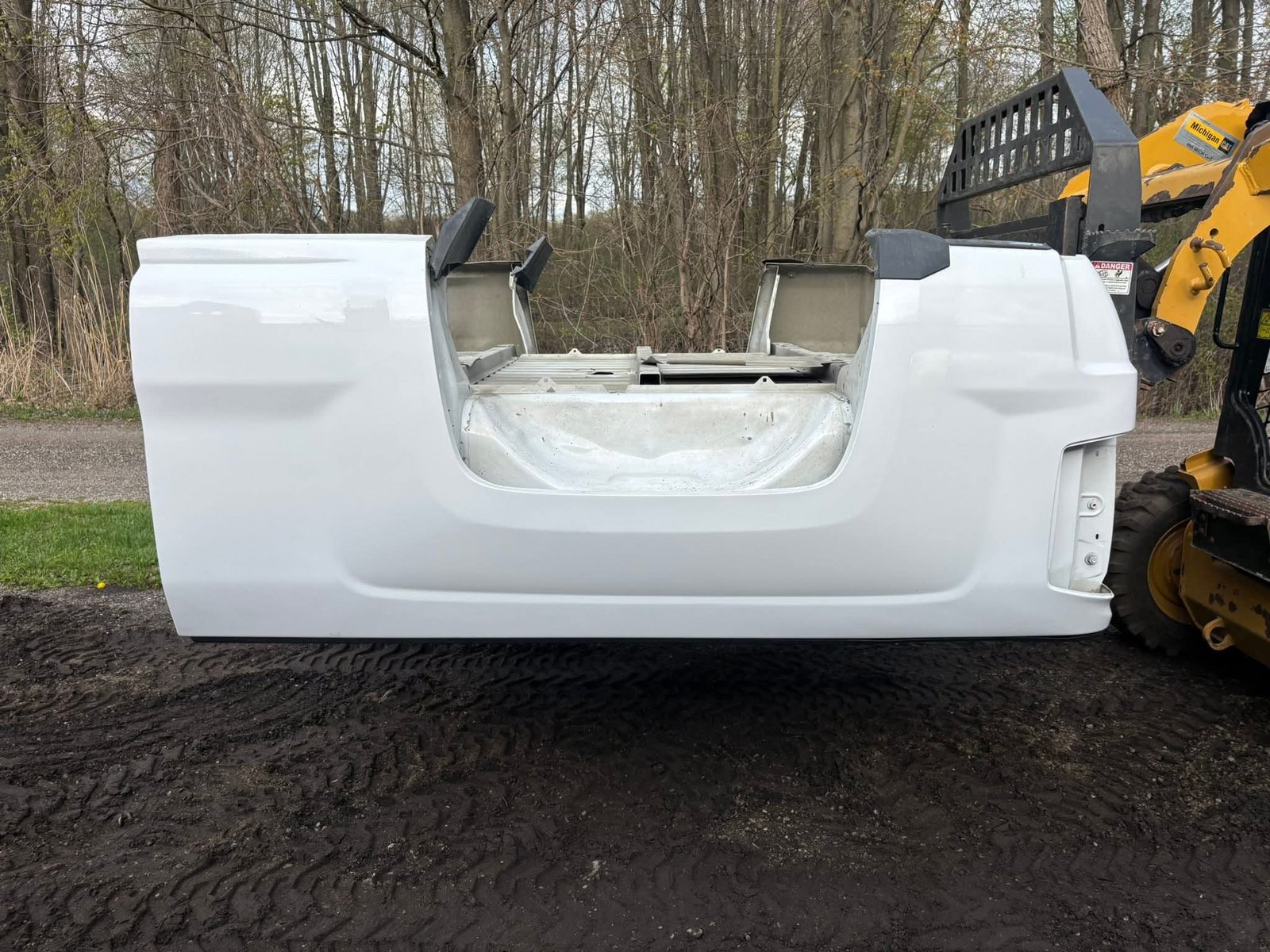 2014-2019 Chevy 6.6’ bed - Image 7
