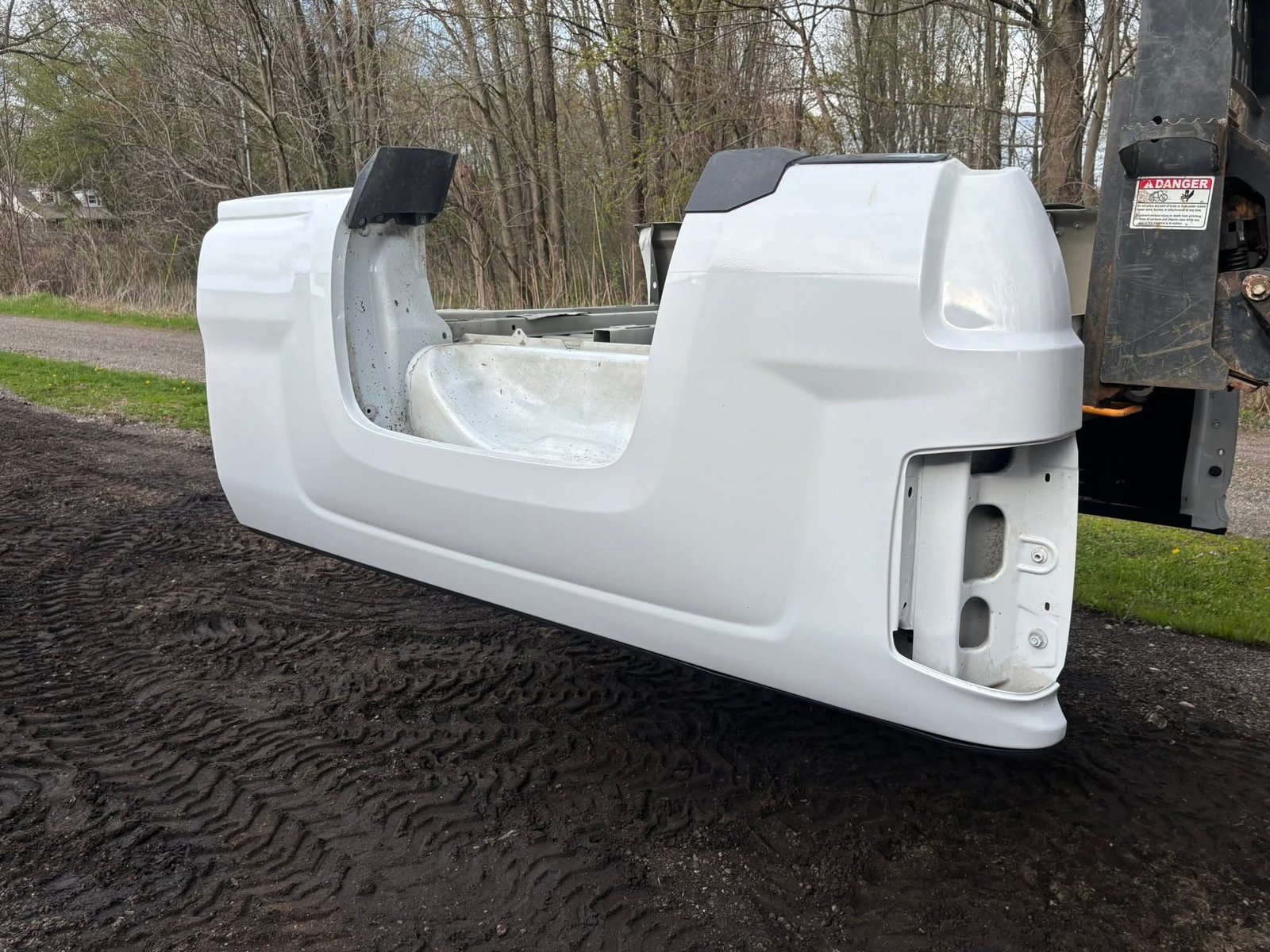 2014-2019 Chevy 6.6’ bed - Image 4