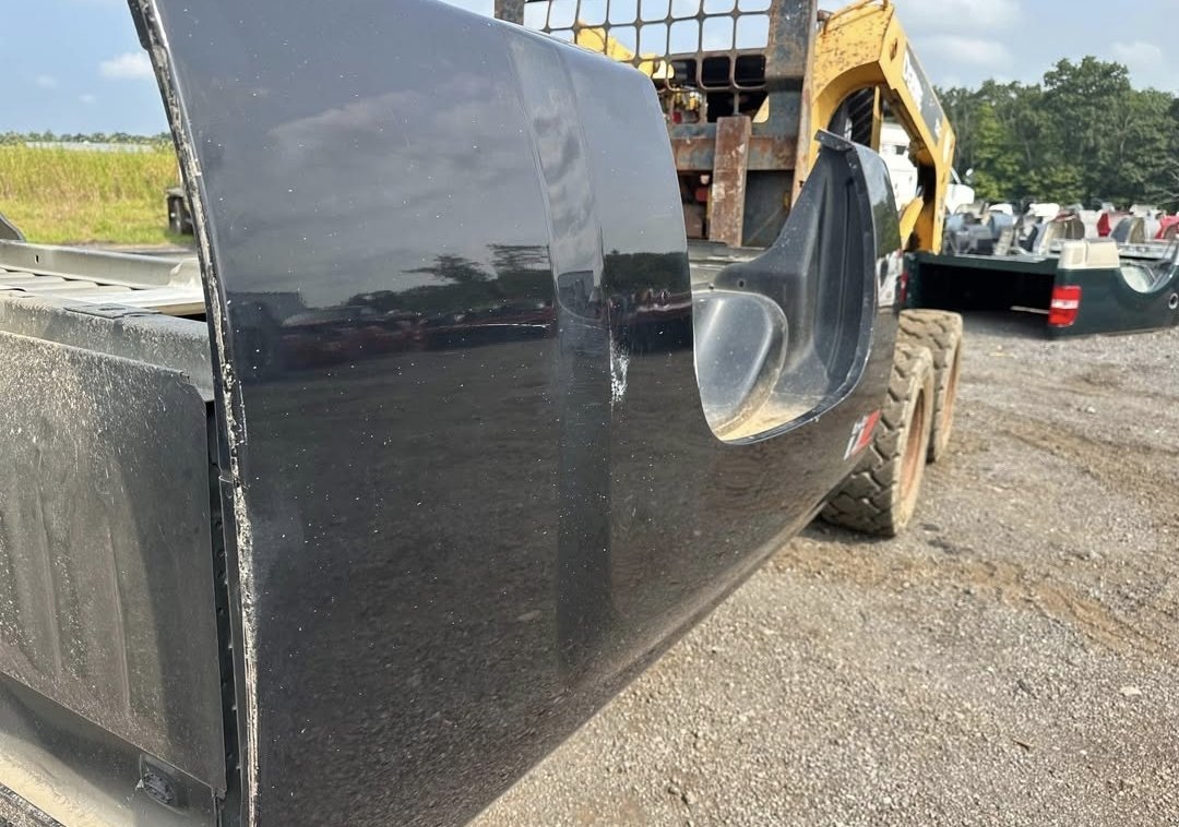 Rust free 07-13 Chevy Silverado 6.5ft bed. - Image 2