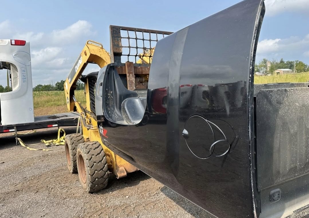 Rust free 07-13 Chevy Silverado 6.5ft bed. - Image 5