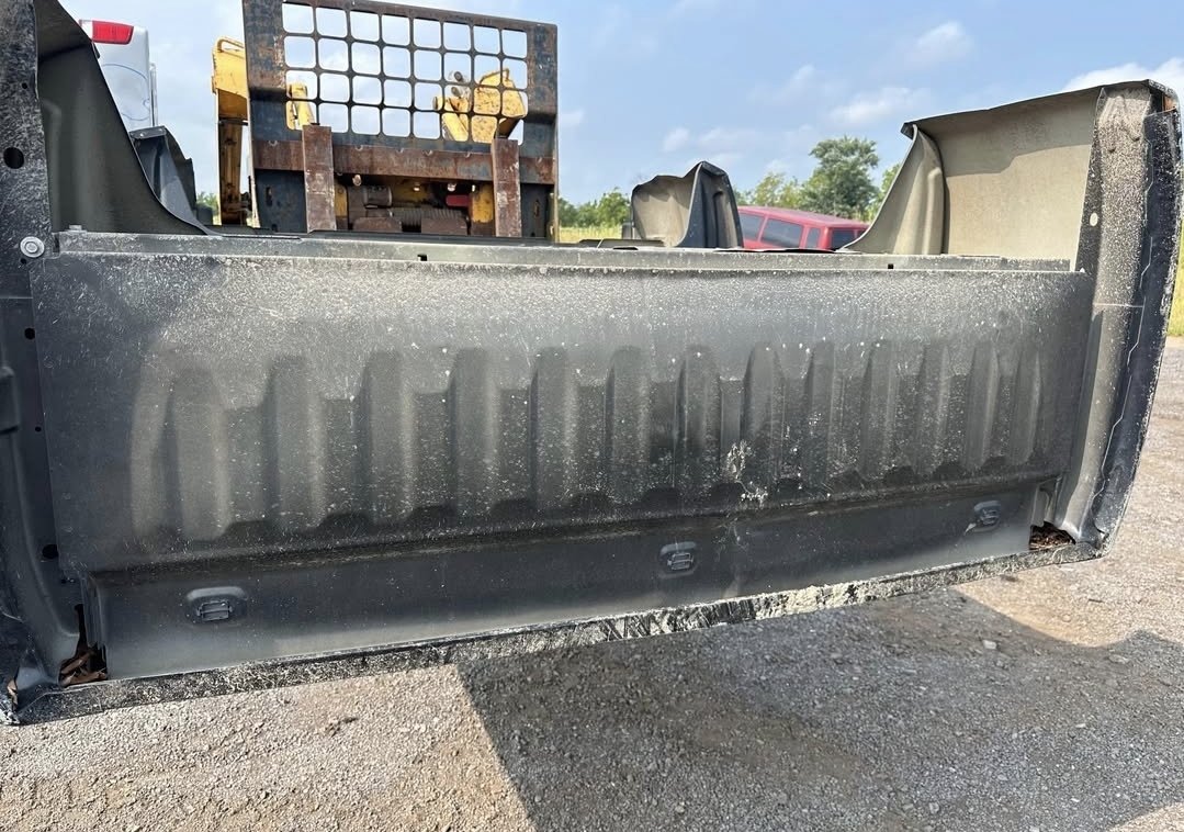 Rust free 07-13 Chevy Silverado 6.5ft bed. - Image 7