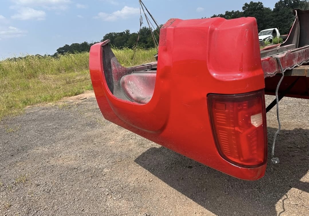 Rust free 07-13 gmc sierra 5.9ft bed - Image 6