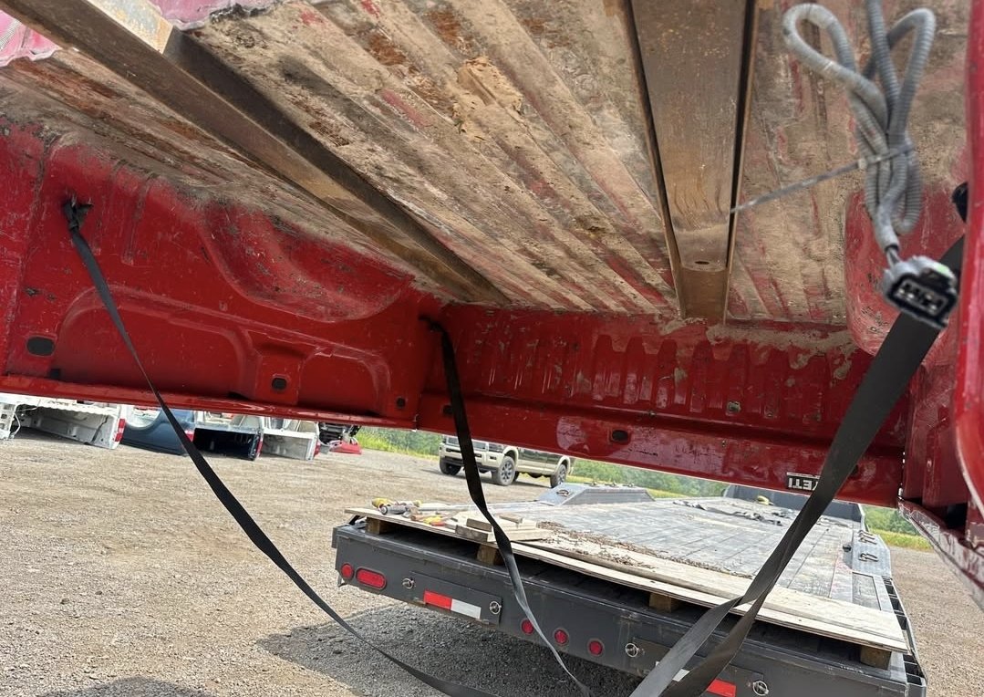 Rust free 07-13 gmc sierra 5.9ft bed - Image 7