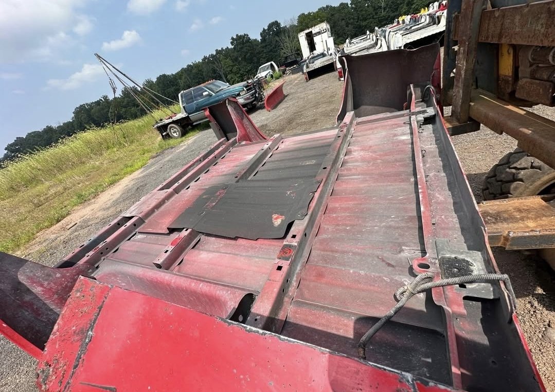 Rust free 07-13 gmc sierra 5.9ft bed - Image 8