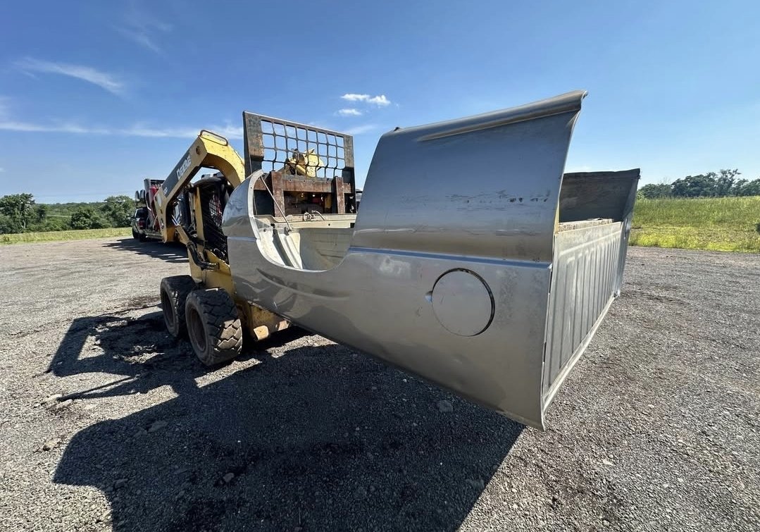 Rust free 99-06 Chevy/gmc 6.5ft bed - Image 5