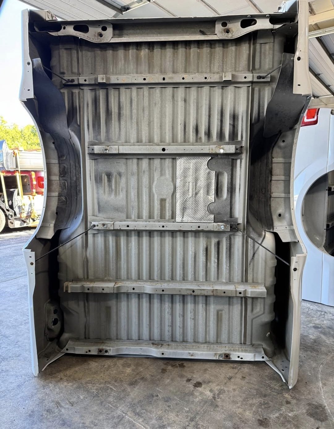2015 F-250 Super Duty 8ft Bed - Image 3