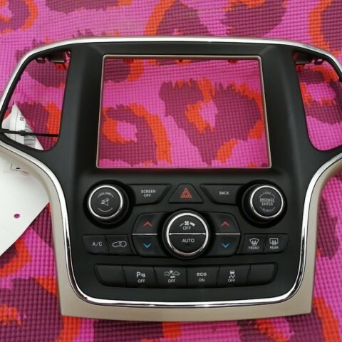 2018 Jeep Grand Cherokee SRT Uconnect Radio / Bezel
